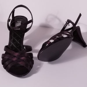 Tribeca Kenneth Cole Black Ankle Strap Size 8